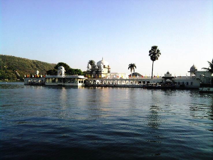 6. Lake Pichola